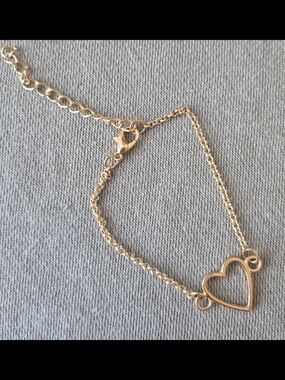 Delicate Gold Heart Bracelet - Women Jewelry